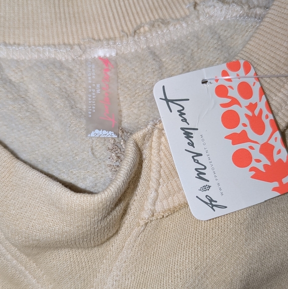 NWT FP Movement Sweatshirt Oversized Pale Yellow - Picture 10 of 10